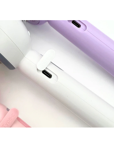 Spazzy Spazzola Portatile Con Nebulizzatore  a Freddo bianca . Toelettatura per cani e gatti.